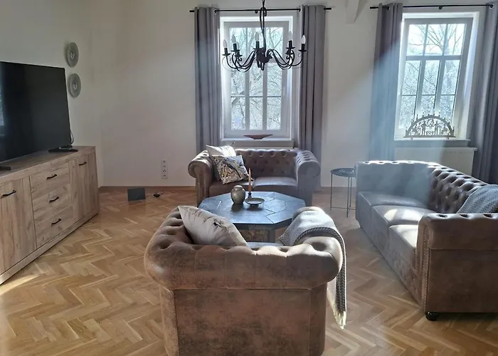 Henry - Auszeit Unter Alten Balken Arnstadt